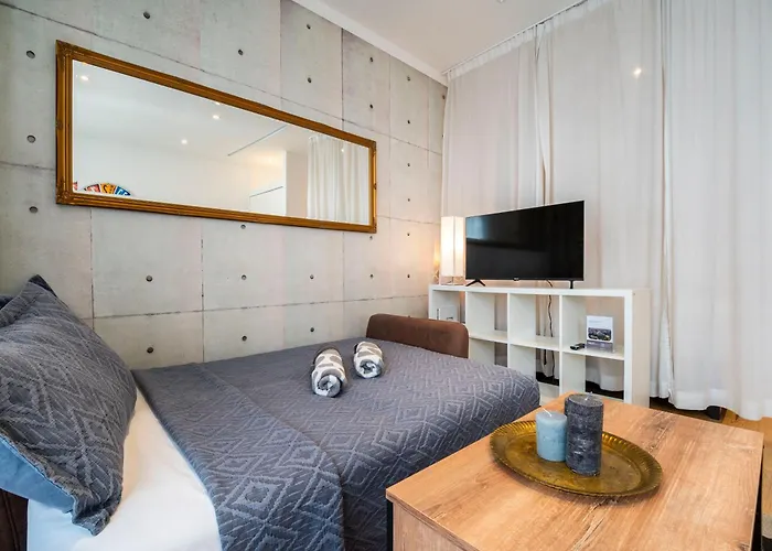 Premium For 4 Near Westbahnhof & Mariahilfer Strasse *